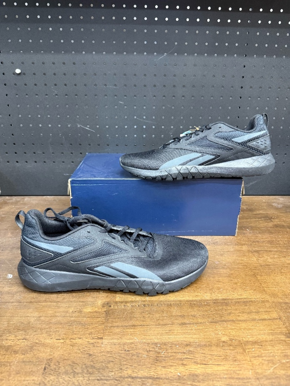 New W/O Box! Men's Reebok Flexagon Energy TR 4 Black Grey Training Sneakers